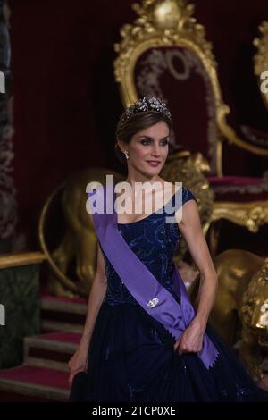 Madrid 07 07 2015 Le Roi Felipe VI Et La Reine Letizia Offrent Un