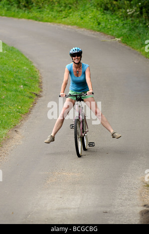 Portrait En Vue Arri Re D Une Cycliste F Minine Nue Au London Naked