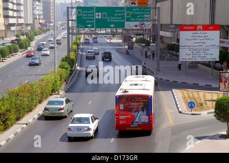 Panneaux de signalisation à Deira Dubaï Émirats arabes Unis Photo