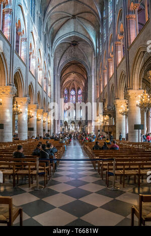 Innenraum der Kathedrale Notre Dame Paris Frankreich intérieur de