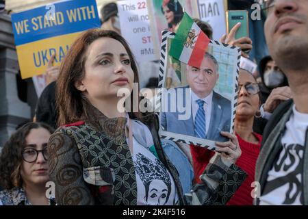 Donna vita libertà La protesta di Londra sullIran attira migliaia