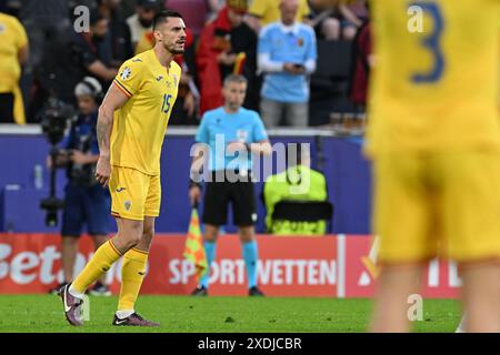 Andrei Burca 15 Di Romania Nella Foto In Duello Con Romelu Lukaku 10