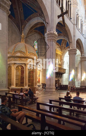 Tempietto Con Il Volto Santo Di Lucca Volto Santo Di Lucca Nella