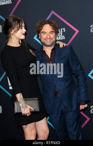 Alaina Meyer Johnny Galecki Presso Gli Arrivi Per La Ventiquattresima