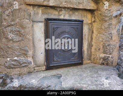Small metal safe with Sweden's official ordnance datum (normalhojdpunkten), Schering Rosenhanes Grand, Riddarholmen, Stockholm, Sweden Stock Photo