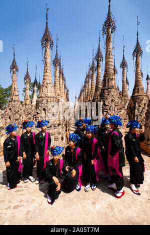 A Group Of Teenagers From The Pa’O Ethnic Group At The Kakku Pagoda Festival, Taunggyi, Myanmar. Stock Photo