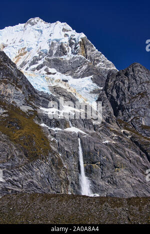 Icefall from an avalanche on Yerupajá, Cordillera Huayhuash circuit, Ancash, Peru Stock Photo