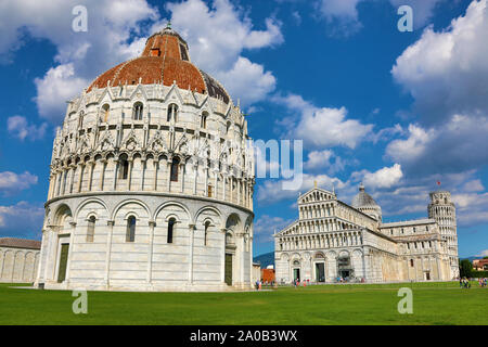 Pisa Baptistery of St John, Pisa Cathedral and the Leaning Tower of Pisa bell tower, Piazza dei Miracoli, Pisa, Italy Stock Photo