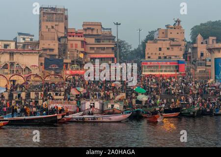 Crowd of people at Dashashwamedh Ghat, Varanasi, Uttar Pradesh, India Stock Photo