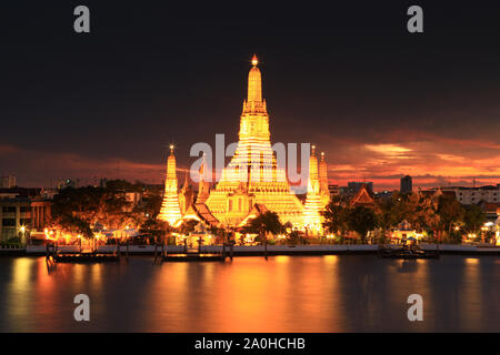 Wat Arun Ratchawararam Ratchawaramahawihan Bangkok Thailand Stock Photo