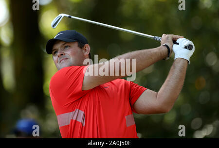 USA’s Patrick Reed in action on hole 16 during day two of the BMW PGA Championship at Wentworth Golf Club, Surrey. Stock Photo