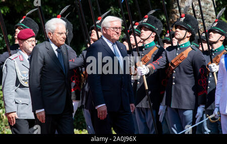 Neapel, Italy. 20th Sep, 2019. President Frank-Walter Steinmeier (r) is bid farewell by Italian President Sergio Mattarella at Villa Borbonica with a military ceremony. President Steinmeier and his wife are on a two-day state visit to Italy. Credit: Bernd von Jutrczenka/dpa/Alamy Live News Stock Photo