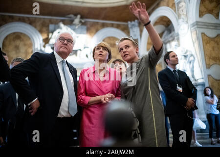 Neapel, Italy. 20th Sep, 2019. President Frank-Walter Steinmeier and his wife Elke Büdenbender will be led by Tanja Michalsky through the Capella Sansevero. President Steinmeier and his wife are on a two-day state visit to Italy. Credit: Bernd von Jutrczenka/dpa/Alamy Live News Stock Photo