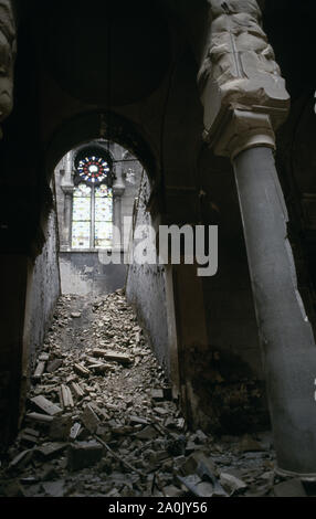 31st May 1993 During the Siege of Sarajevo: the interior of the burned-out National Art Gallery and Library on Obala Kulina bana. Today, this is Sarajevo's City Hall. Stock Photo