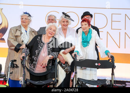 Leipzig, Germany. 20th Sep, 2019. The 'Seniors Gambling' come to the television gala 'Golden Hen'. A total of 53 nominees from show business, society and sport can hope for the award. The Golden Hen is dedicated to the GDR entertainer Hahnemann, who died in 1991. Credit: Jan Woitas/dpa-Zentralbild/dpa/Alamy Live News Stock Photo