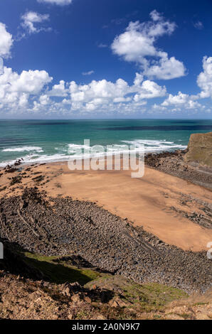 Atlantic coastline of North Cornwall at Duckpool Stock Photo