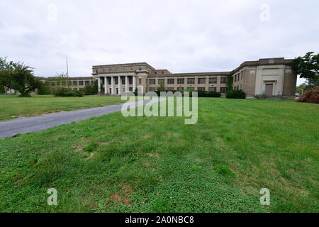 Abandoned school in Harrisburg, Pennsylvania. Stock Photo