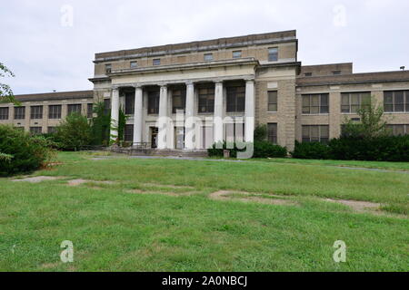 Abandoned school in Harrisburg, Pennsylvania. Stock Photo