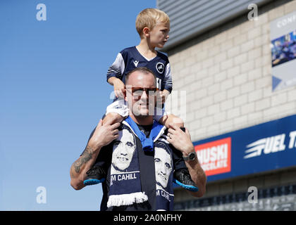 London, UK. 21st Sept 2019. English Championship Football, Millwall Football Club versus Queens Park Rangers; Pair of Millwall fans arriving at The Den Stadium before kick off - Strictly Editorial Use Only. No use with unauthorized audio, video, data, fixture lists, club/league logos or 'live' services. Online in-match use limited to 120 images, no video emulation. No use in betting, games or single club/league/player publications Credit: Action Plus Sports Images/Alamy Live News Credit: Action Plus Sports Images/Alamy Live News Credit: Action Plus Sports Images/Alamy Live News Credit: Action  Stock Photo