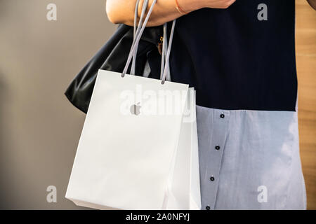 Apple Store Retail Paper Bag - Size: Medium