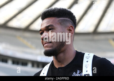 Newcastle, UK. 21st Sep, 2019. NEWCASTLE UPON TYNE, ENGLAND Newcastle United's Joelinton arrives before the Premier League match between Newcastle United and Brighton and Hove Albion at St. James's Park, Newcastle on Saturday 21st September 2019. (Credit: Steven Hadlow | MI News) Photograph may only be used for newspaper and/or magazine editorial purposes, license required for commercial use Credit: MI News & Sport /Alamy Live News Stock Photo