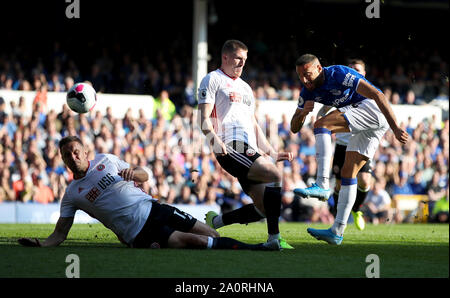 Cenk Tosun of Everton during the premier league match at Goodison Park ...