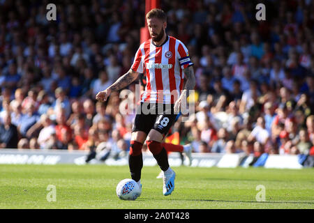 London, UK. 21st Sep, 2019. Pontus Jansson of Brentford in action. EFL Skybet championship match, Brentford v Stoke city at Griffin Park stadium in London on Saturday 21st September 2019. this image may only be used for Editorial purposes. Editorial use only, license required for commercial use. No use in betting, games or a single club/league/player publications. pic by Steffan Bowen/Andrew Orchard sports photography/Alamy Live news Credit: Andrew Orchard sports photography/Alamy Live News Stock Photo