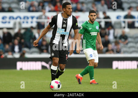 Newcastle, UK. 21st Sep, 2019.  Newcastle United's Isaac Hayden during the Premier League match between Newcastle United and Brighton and Hove Albion at St. James's Park, Newcastle on Saturday 21st September 2019. (Credit: Steven Hadlow | MI News)Photograph may only be used for newspaper and/or magazine editorial purposes, license required for commercial use Credit: MI News & Sport /Alamy Live News Stock Photo
