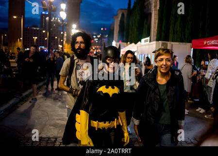 Barcelona, Catalonia, Spain. 21st Sep, 2019. A woman goes dressed as Batman in Barcelona on occasion of the character's 80th anniversary. Credit: Jordi Boixareu/ZUMA Wire/Alamy Live News Stock Photo