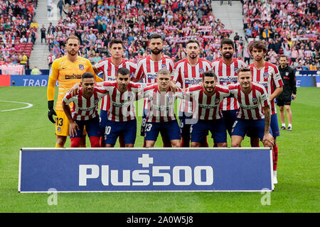 Madrid, Spain. 21st Sep, 2019. Team photo of Atletico de Madrid seen before the La Liga match between Atletico de Madrid and Real Club Celta de Vigo at Wanda Metropolitano Stadium in Madrid.( Final score; Atletico de Madrid 0:0 Real Club Celta de Vigo) Credit: SOPA Images Limited/Alamy Live News Stock Photo