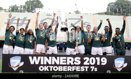 Munich, Bavaria, Germany. 22nd Sep, 2019. the winning team of South Africa .final, Rugby tournament, Fiji vs South Africa, .Munich, Olympia Stadium, Sept 22, 2019, the teams of New Zealand, England, Australia, South Africa, Germany, Fiji, USA and France take part in this 2 day tournament, Credit: Wolfgang Fehrmann/ZUMA Wire/Alamy Live News