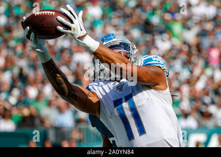 Philadelphia, Pennsylvania, USA. 22nd Sep, 2019. Detroit Lions wide receiver Marvin Jones (11) makes the touchdown catch during the NFL game between the Detroit Lions and the Philadelphia Eagles at Lincoln Financial Field in Philadelphia, Pennsylvania. Christopher Szagola/CSM/Alamy Live News Stock Photo