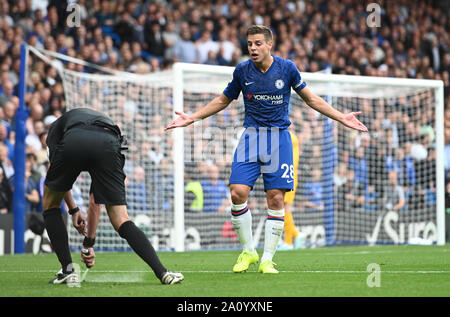 London, UK. 08th Apr, 2019. Cesar Azpilicueta of Chelsea during the Premier League match between Chelsea and Liverpool at Stamford Bridge on September 22nd 2019 in London, England. (Photo by Zed Jameson/phcimages.com) Credit: PHC Images/Alamy Live News Stock Photo