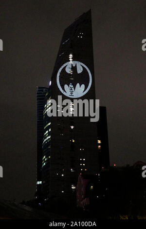 View of the Batman's symbol projected on the Reforma Tower, fans ...
