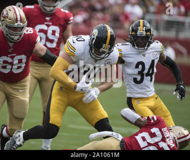 Pittsburgh Steelers outside linebacker T.J. Watt (90) intercepts a