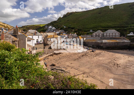 The old harbour at Port Isaac on the north Cornwall coast, England Stock Photo