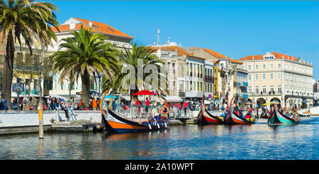 Moliceiros moored along the main canal. Aveiro, Venice of Portugal, Beira Littoral, Portugal Stock Photo