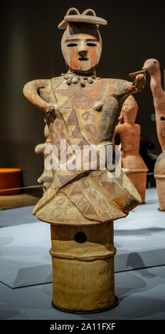 haniwa-terracotta-tomb-