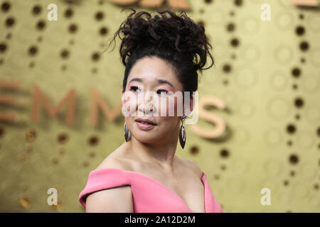 Los Angeles, United States. 22nd Sep, 2019. LOS ANGELES, CALIFORNIA, USA - SEPTEMBER 22: Sandra Oh arrives at the 71st Annual Primetime Emmy Awards held at Microsoft Theater L.A. Live on September 22, 2019 in Los Angeles, California, United States. (Photo by Xavier Collin/Image Press Agency) Credit: Image Press Agency/Alamy Live News Stock Photo