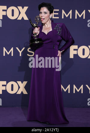 Los Angeles, United States. 22nd Sep, 2019. LOS ANGELES, CALIFORNIA, USA - SEPTEMBER 22: Alex Borstein poses in the press room at the 71st Annual Primetime Emmy Awards held at Microsoft Theater L.A. Live on September 22, 2019 in Los Angeles, California, United States. (Photo by Xavier Collin/Image Press Agency) Credit: Image Press Agency/Alamy Live News Stock Photo