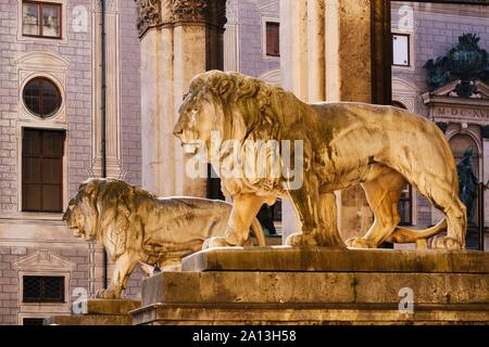 Stone lions at the Feldherrnhalle, Old Town, Munich, Upper Bavaria, Bavaria, Germany Stock Photo