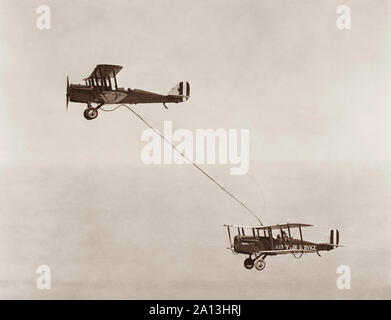 Bi-planes of the United States Army Air Service performing the first public aerial refueling. Stock Photo
