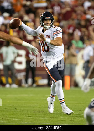 Chicago Bears quarterback Mitchell Trubisky (10) talks to Minnesota ...