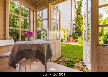 Germany, Baden-Wurttemberg, Stuttgart, Interior of house with garden Stock Photo