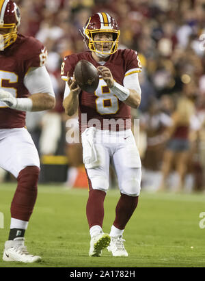 A Washington Redskins cheerleader performs during an NFL football game  between the Chicago Bears and Washington Redskins, Monday, Sept. 23, 2019,  in Landover, Md. (AP Photo/Mark Tenally Stock Photo - Alamy