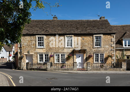 Traditional stone built cottages in Canon Square, Melksham, Wiltshire, England, UK Stock Photo