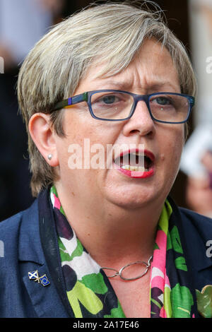 Supreme Court. London, UK 24 Sept 2019 - SNP MP Joanna Cherry speaks outside Supreme Court in London after the court ruled that the Prime Minister Boris JohnsonÕs decision to prorogue Parliament is unlawful. Last week the court heard an appeal in the multiple legal challenges against the Prime Minister Boris JohnsonÕs decision to prorogue Parliament ahead of a QueenÕs speech on 14 October.   Credit: Dinendra Haria/Alamy Live News Stock Photo