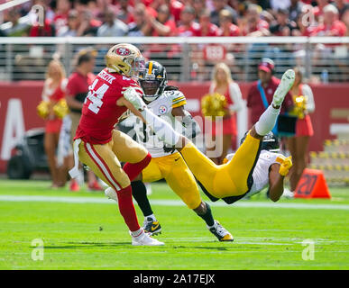 https://l450v.alamy.com/450v/2a17ejx/santa-clara-ca-22nd-sep-2019-san-francisco-49ers-fullback-kyle-juszczyk-44-shakes-off-the-tackle-of-pittsburgh-steelers-free-safety-minkah-fitzpatrick-39-during-the-nfl-football-game-between-the-pittsburg-steelers-and-the-san-francisco-49ers-at-levis-stadium-in-santa-clara-ca-the-49ers-defeated-the-steelers-24-20-damon-tarvercal-sport-mediaalamy-live-news-2a17ejx.jpg