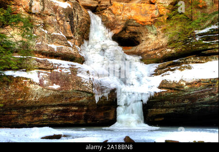 Frozen Cedar Falls in Winter, Hocking Hills State Park, Ohio Stock ...