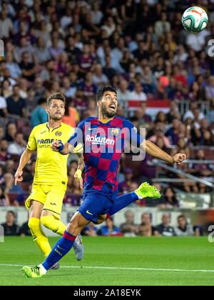 Barcelona, Spain. 24th Sep, 2019. FC Barcelona's Luis Suarez (R) competes during a Spanish league match between FC Barcelona and Villarreal in Barcelona, Spain, Sept. 24, 2019. Credit: Joan Gosa/Xinhua Stock Photo